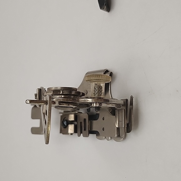 Greist Ruffler Sewing Machine Pressure Foot - Picture 2 of 5